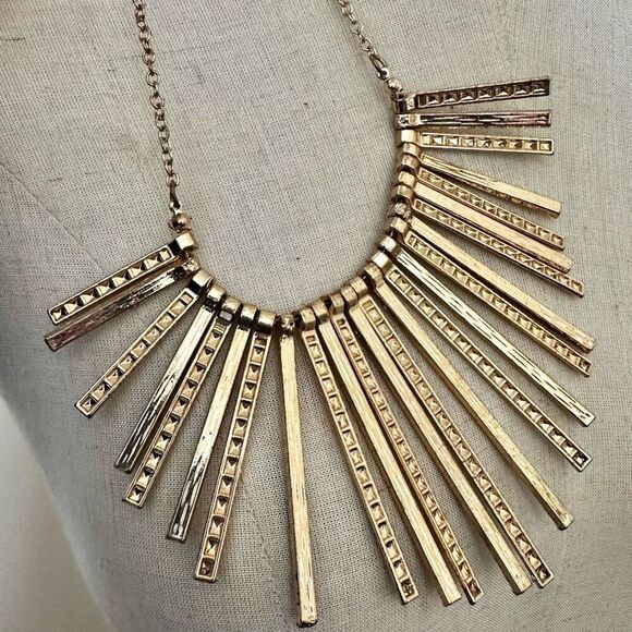 Gold tone and rhinestone fan statement necklace - Picture 6 of 8